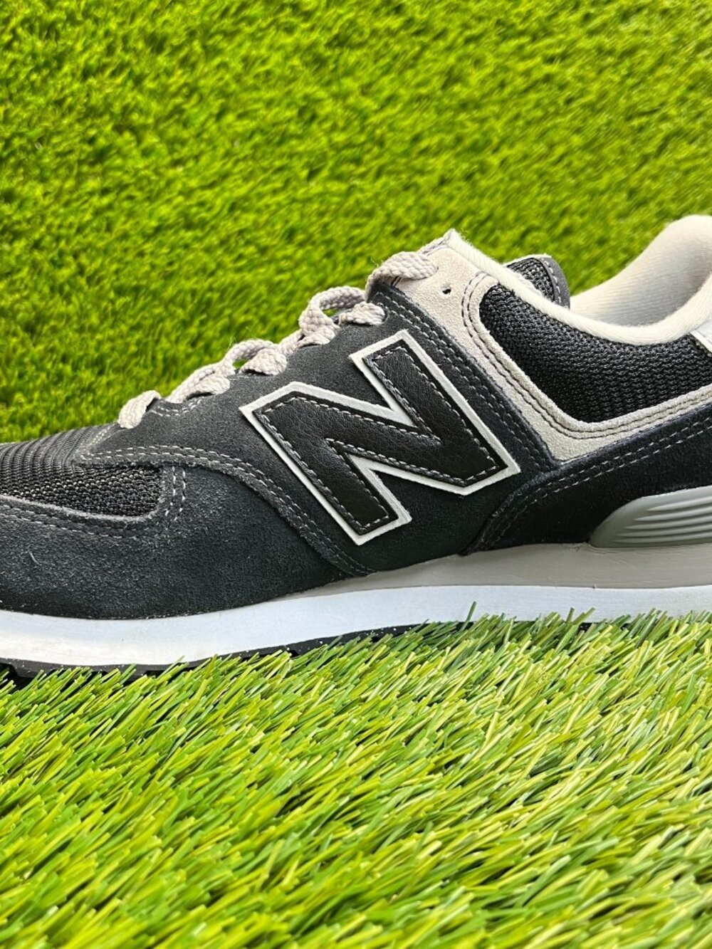 New Balance 574 Classic Womens Size 9 Black Gray Athletic Running Shoes Sneakers - Picture 2 of 10